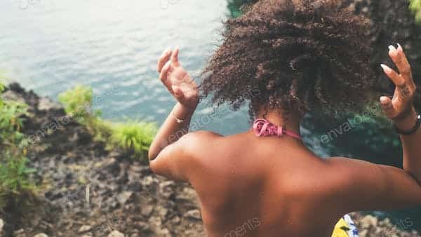 Comment améliorer la santé de ses cheveux avec des ingrédients naturels